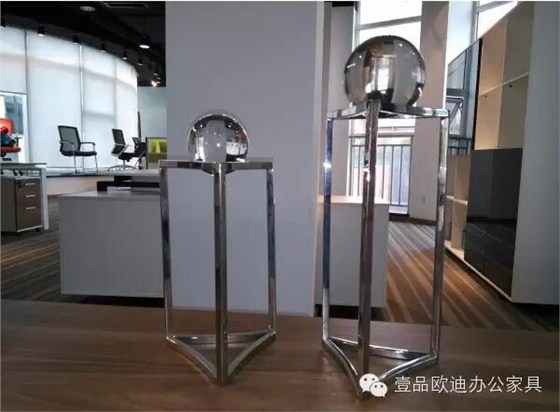 如何為辦公室挑選飾品擺件？