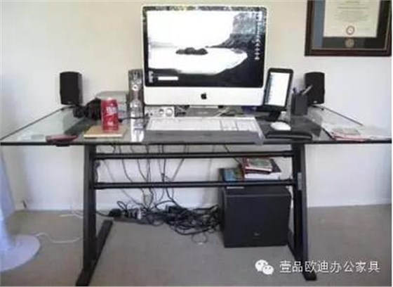 簡單3招，擺脫辦公桌下各種電源線雜亂困擾？