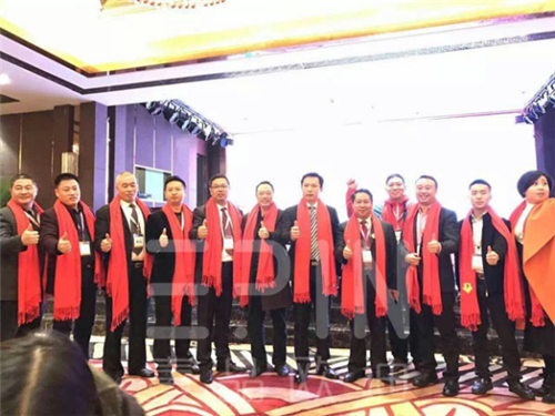 祝賀壹品歐迪成為四川辦公家具企業(yè)中首家&ldquo;中國(guó)百?gòu)?qiáng)牛商互聯(lián)網(wǎng)+示范基地&rdquo;
